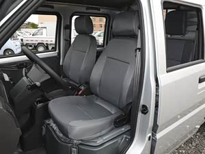 荣光小卡店内可试乘试驾售价396万元起