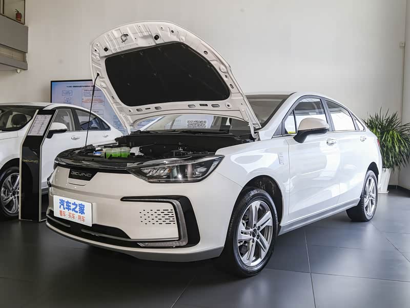 北京越联升>北京汽车>北京eu5>2022款网约车豪华版>珠光白>其它细节>