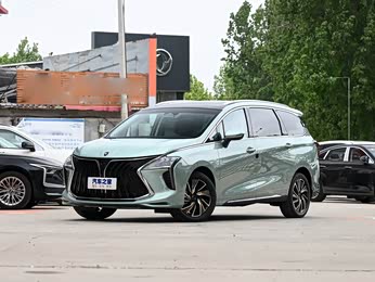 5t dct逐浪版 报价】风行游艇图片_配置_吉林省智逸汽车-汽车之家