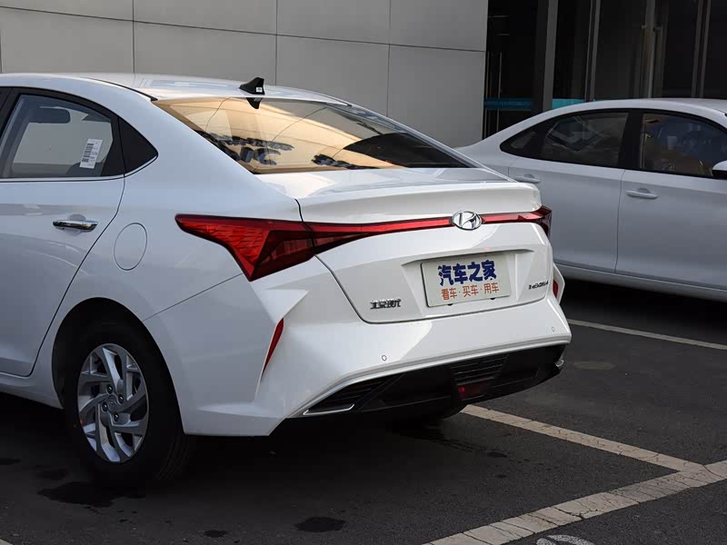 北京现代 悦纳 2020款 1.4l cvt炫酷版gls