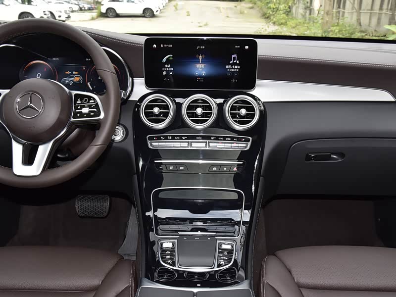 北京奔驰 奔驰glc 2021款 glc 260 l 4matic 动感型
