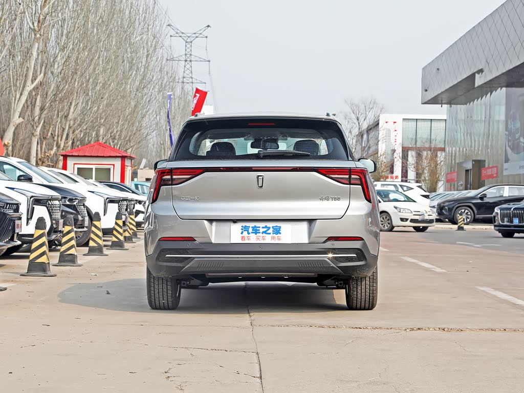 一汽奔腾 奔腾t55 2022款 1.5t 自动超跃款