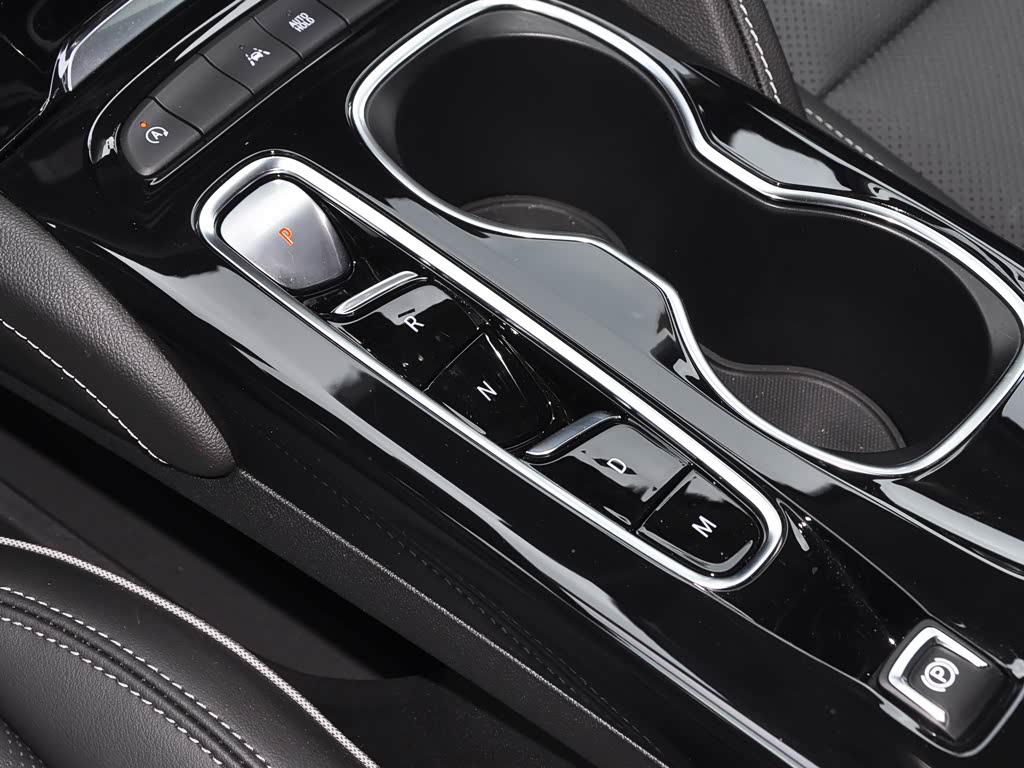 上汽通用别克 昂科威 2022款 昂科威plus 652t 五座豪华型