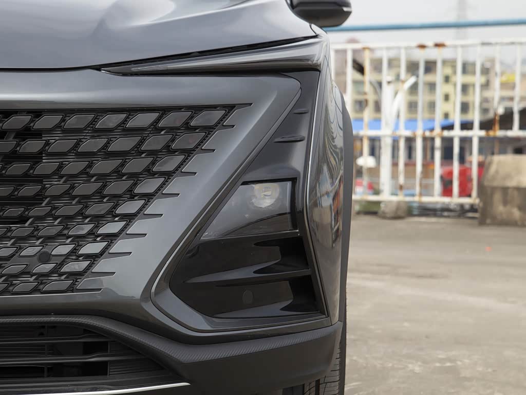 长安汽车 长安uni-t 2022款 1.5t 卓越型