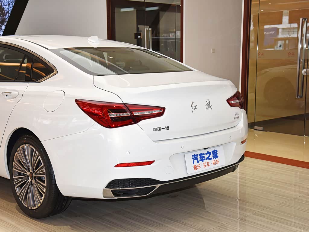 一汽红旗 红旗h5 2022款 经典款 改款 1.8t 自动智联旗韵版