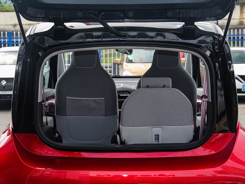 上汽通用五菱 新宝骏e300 2020款 星际智趣版