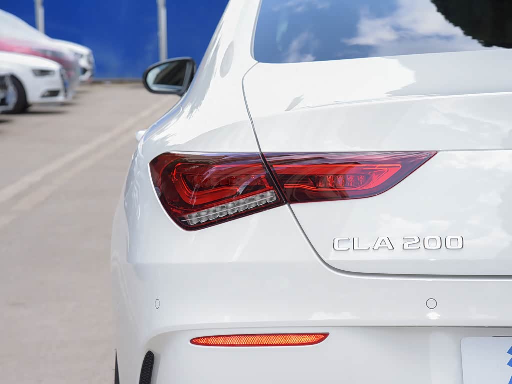 奔驰(进口) 奔驰cla 2022款 改款 cla 200 4matic
