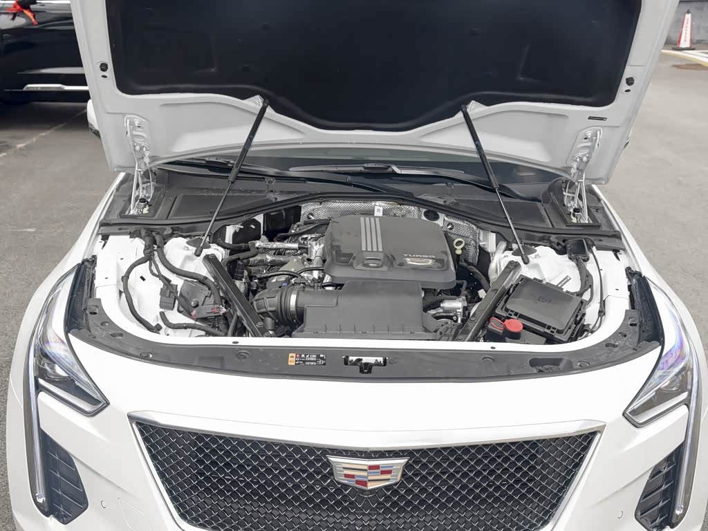 上汽通用凯迪拉克 凯迪拉克ct6 2022款 28t 铂金型