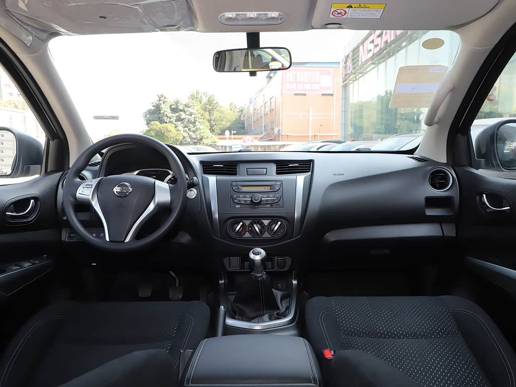 郑州日产 途达 2020款 2.5l xe 手动两驱精英版