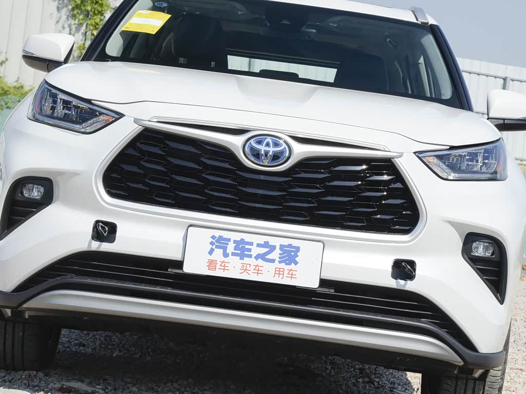 广汽丰田 汉兰达 2022款 双擎 2.5l 四驱豪华版 7座