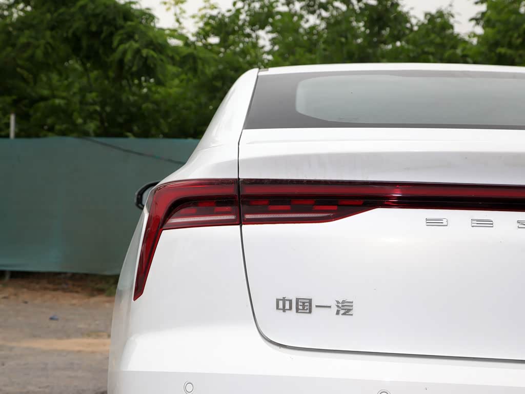 一汽奔腾 奔腾b70 2022款 1.5t 自动尊享型