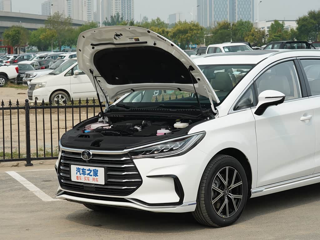 比亚迪 宋max新能源 2022款 dm-i 105km 尊荣型