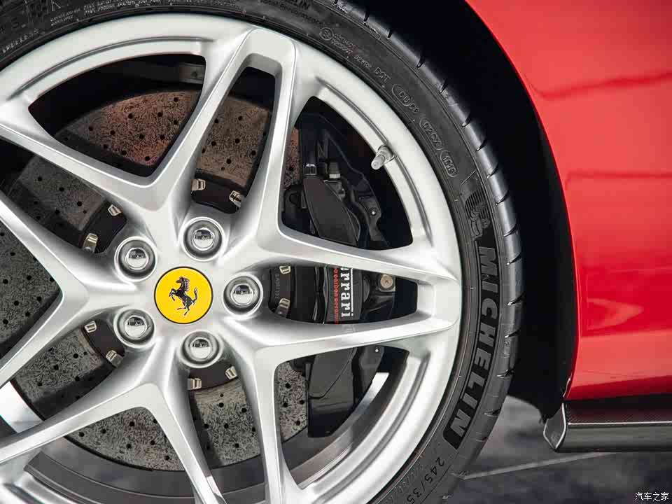 【图】一台"复古"的跑车 实拍法拉利roma_汽车之家