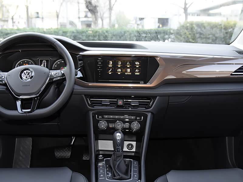上汽大众 途岳 2020款 280tsi 两驱豪华版 国vi 中控方向盘
