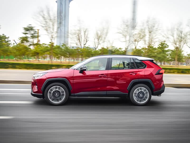 一汽丰田 rav4荣放 2020款 2.0l cvt四驱尊贵版