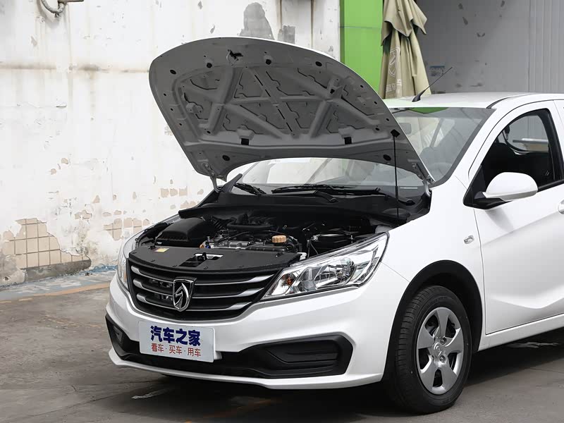 上汽通用五菱 宝骏310 2020款 1.2l 手动舒适型