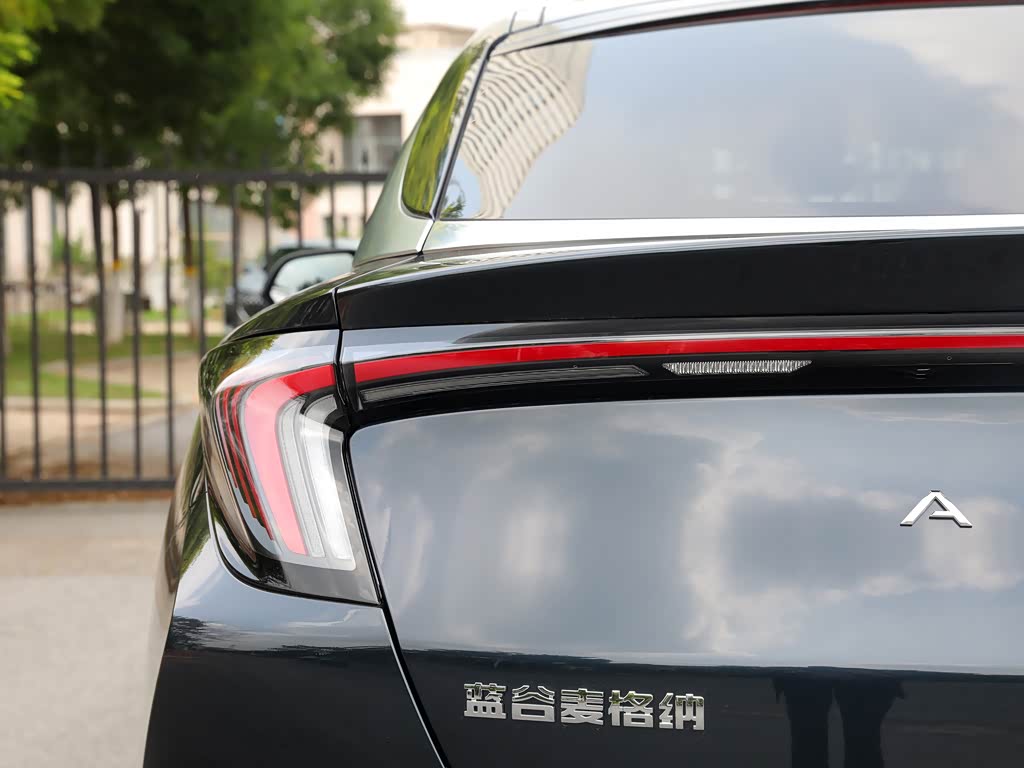 极狐-北京国贸>北汽新能源>极狐阿尔法s(arcfoxαs)>2021款525s175kw>