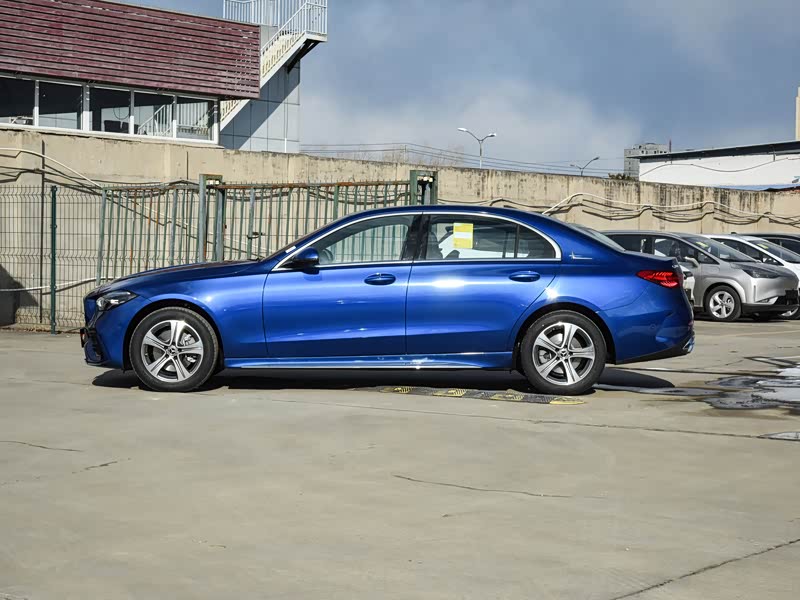 北京奔驰 奔驰c级 2022款 改款 c 200 l 运动版