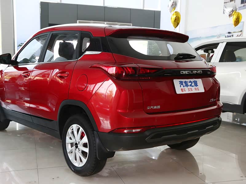 北京汽车 北京x3 2021款 1.5t cvt荣耀版