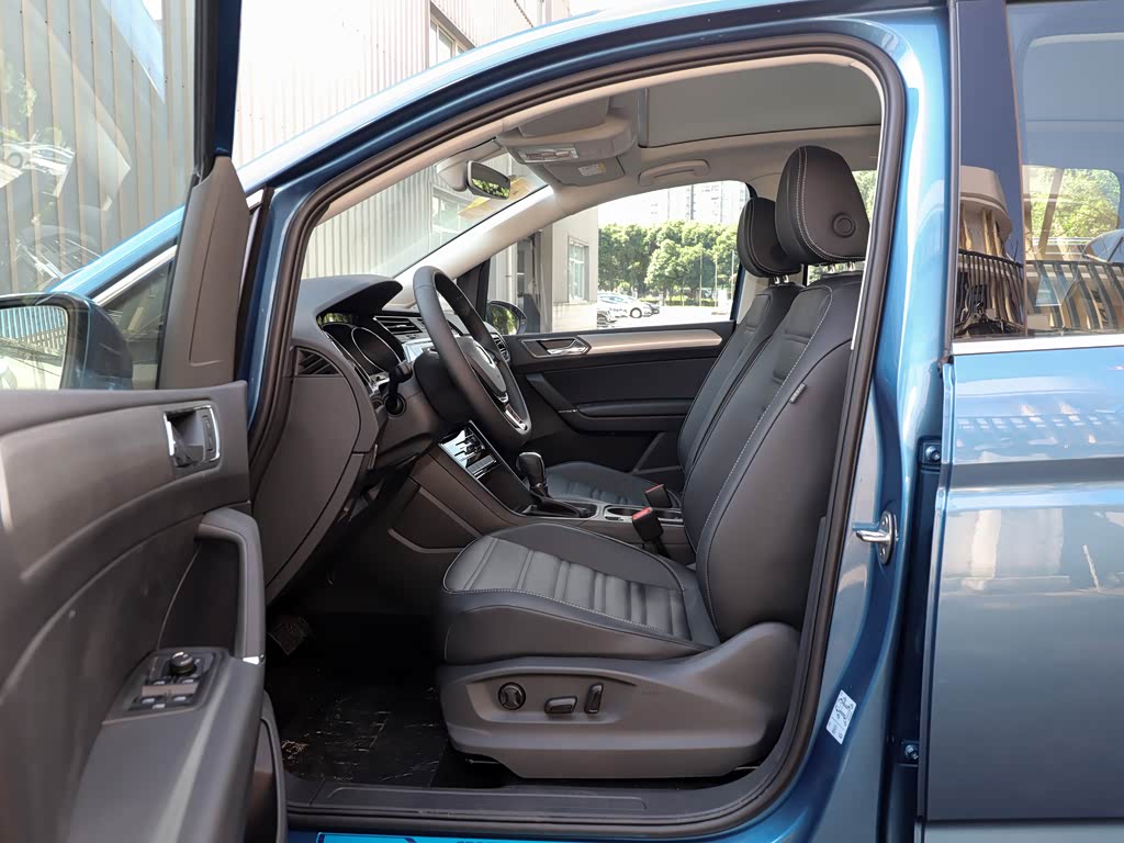 上汽大众 途安 2021款 途安l 280tsi dsg拓界版 7座