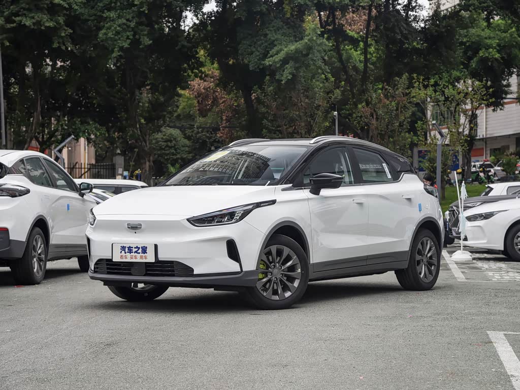 4s店>几何汽车>几何c>2022款550km西柚plus>黑色/纯真白>车身外观>