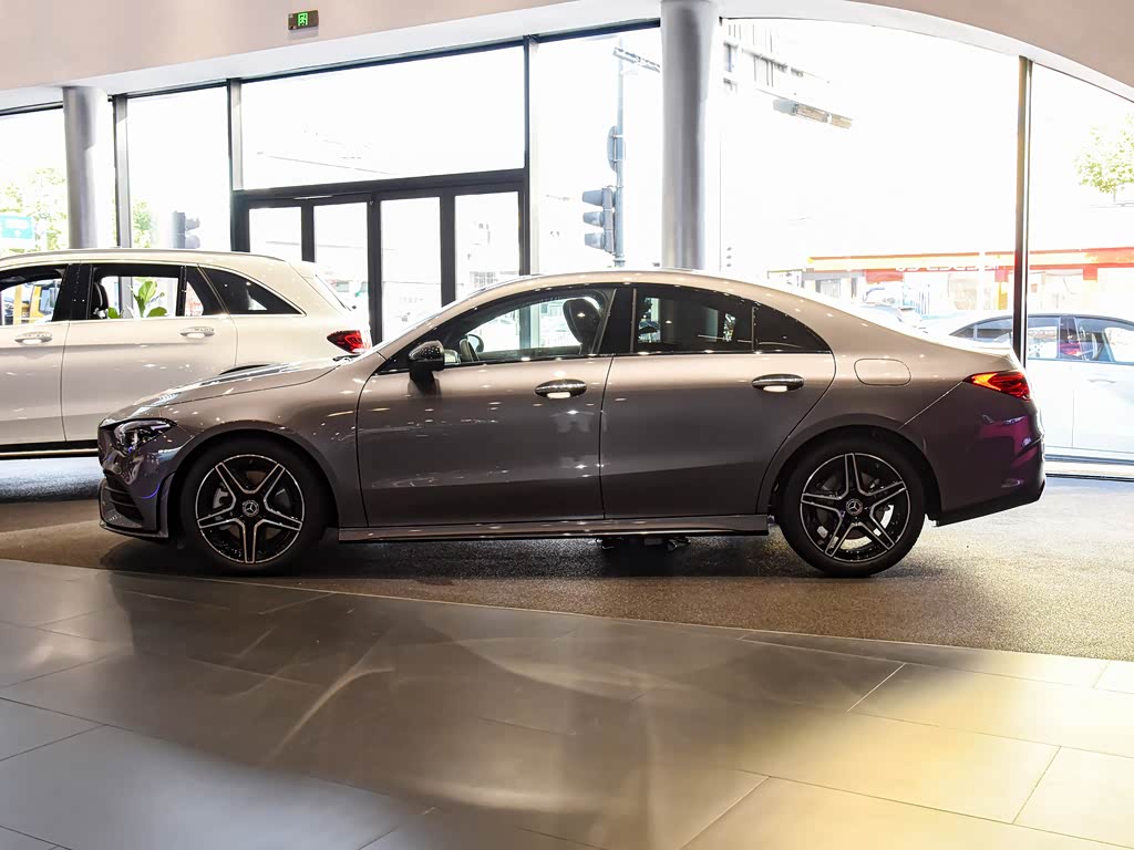 奔驰(进口) 奔驰cla 2023款 cla 260 4matic