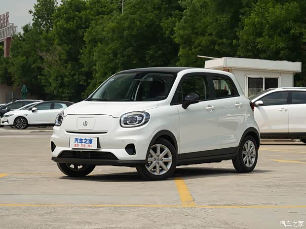 【零跑t03平价销售5.