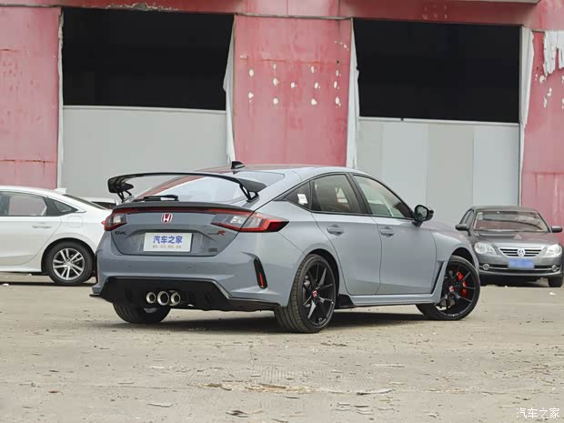 思域进口现42万起欢迎到店垂询