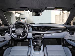 奥迪rsetrongt12478万起欢迎垂询