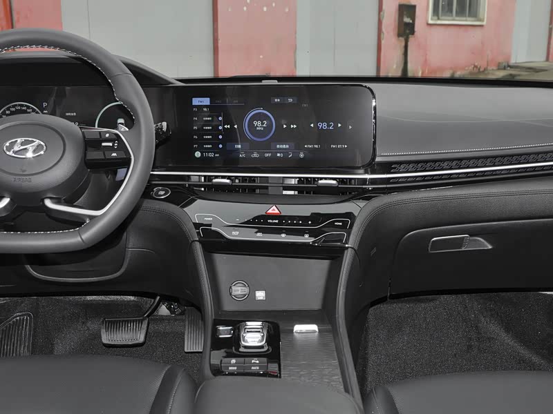 北京现代 名图 2021款 270tgdi dct lux尊贵版