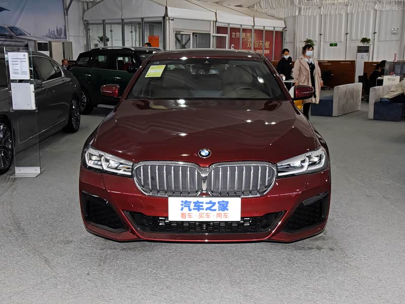 华晨宝马 宝马5系 2021款 530li 尊享型 m运动套装 馥郁红 车身外观