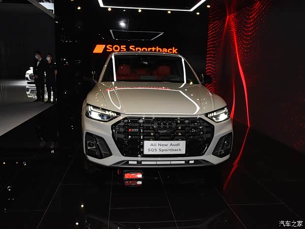 奥迪sq5sportback热销中店内可试乘试驾