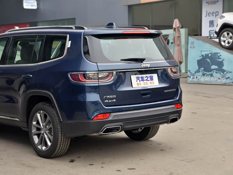 广汽菲克jeep 指挥官 2018款 2.0t 四驱智享版 国vi