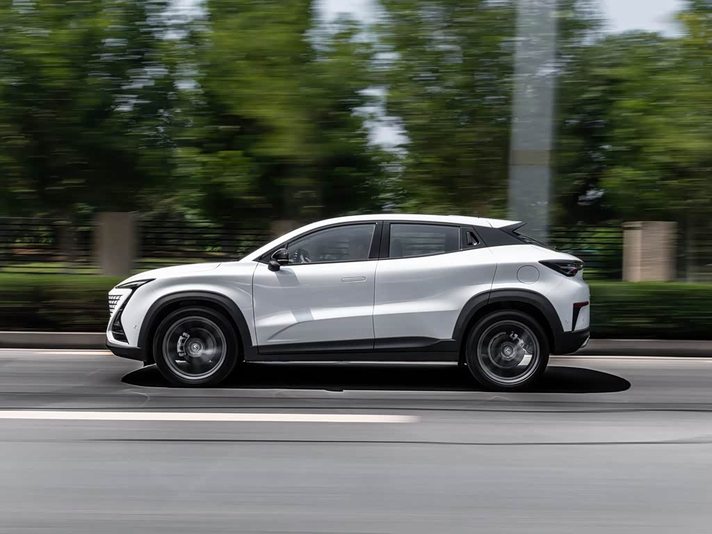 长安汽车 长安uni-t 2020款 1.5t 旗舰型