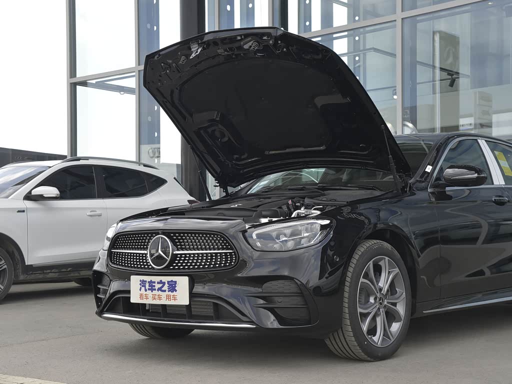 北京奔驰 奔驰e级 2022款 改款二 e 300 l 运动尊贵型