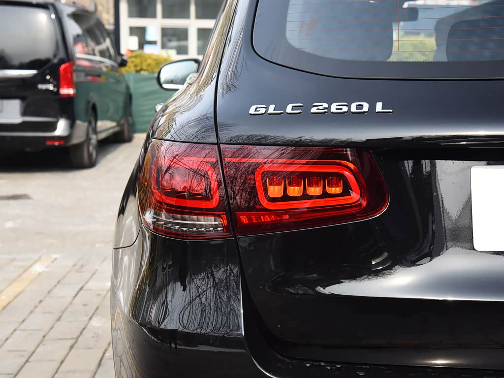 北京奔驰 奔驰glc 2022款 改款二 glc 260 l 4matic 动感型
