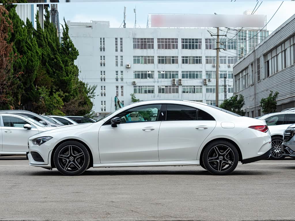奔驰(进口) 奔驰cla 2022款 改款 cla 200 4matic