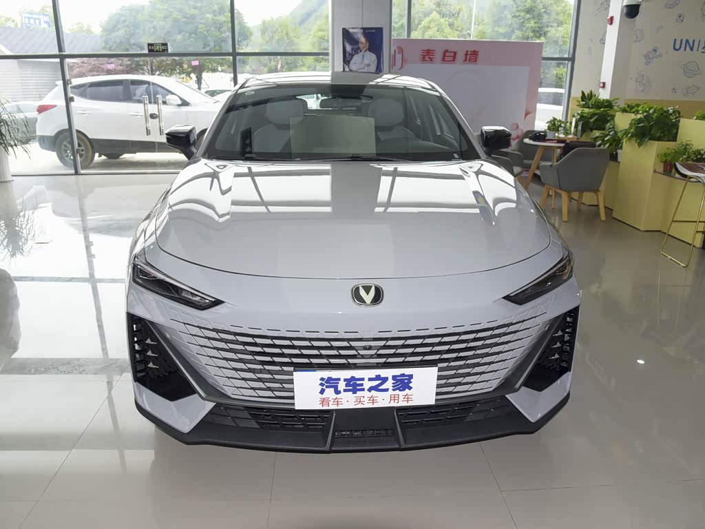 长安汽车 长安uni-v 2022款 1.5t 卓越型