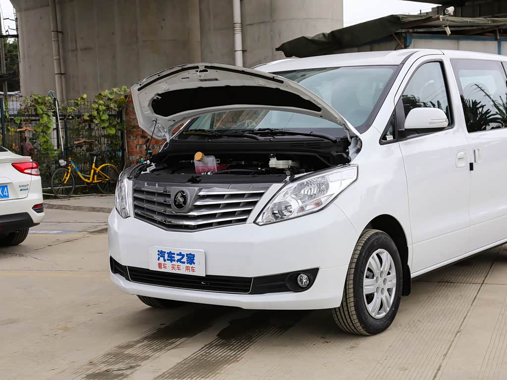 东风风行 菱智plus 2021款 2.0l 手动舒适型cng 9座