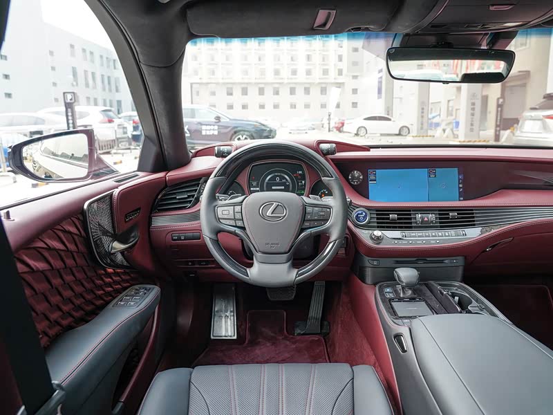 雷克萨斯 雷克萨斯ls 2020款 500h 行政版 国vi 中控方向盘