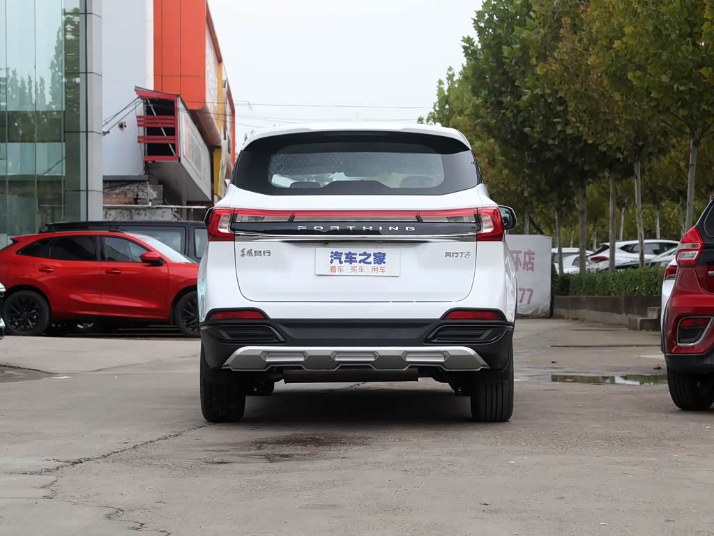 东风风行 风行t5 2022款 盛世款 1.6l 手动筑梦版五座