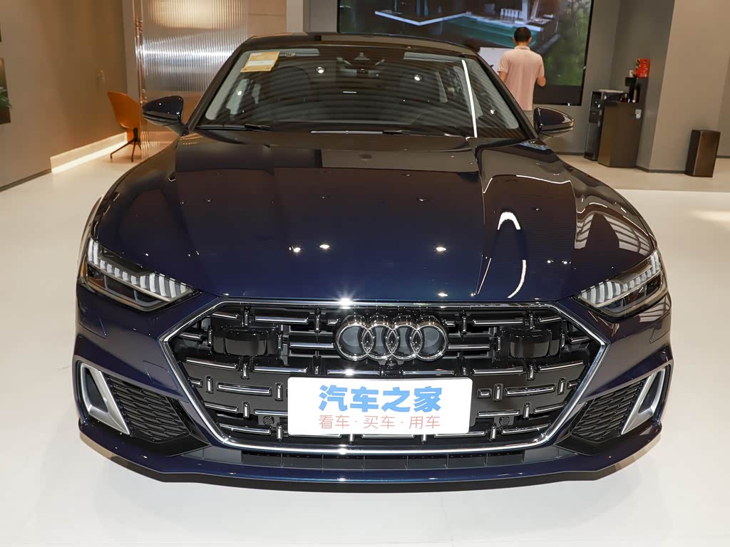 上汽奥迪 奥迪a7l 2022款 45 tfsi s-line 筑梦青春版
