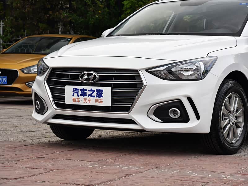 北京现代 逸行 2018款 1.6l 自动逸心型 国v 极地白 其它细节