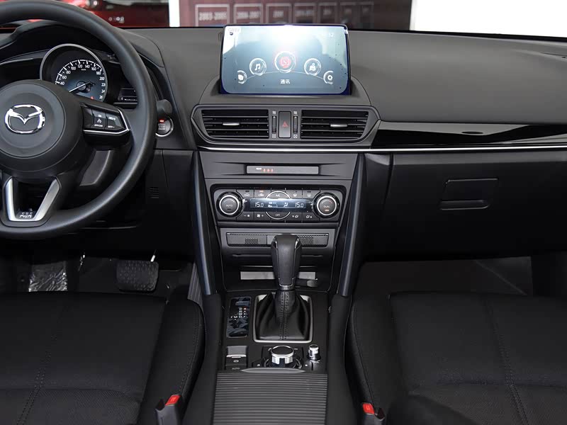 0l 自动两驱蓝天探索版 中控方向盘已经是最后一张,您还可以查看