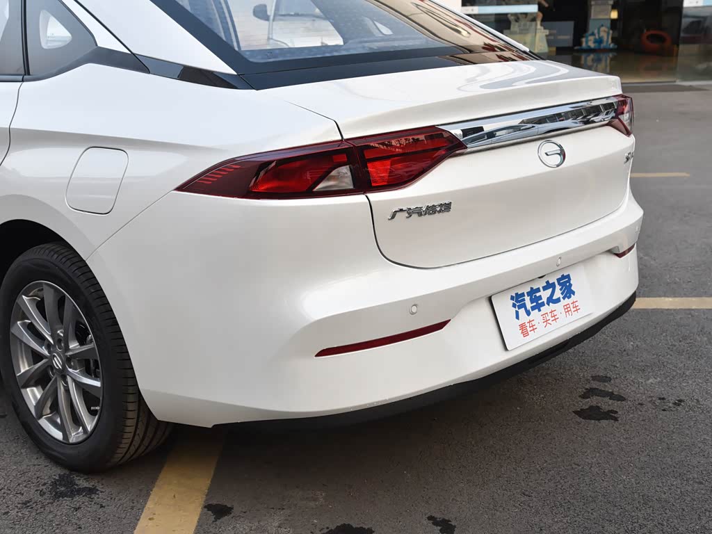 广汽埃安西安沣东体验中心>埃安>aions>2022款炫580pio60kwh>极地白>