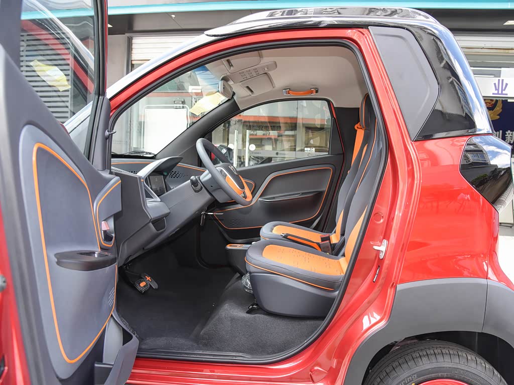 上汽通用五菱 宝骏e100 2020款 305km 智行版