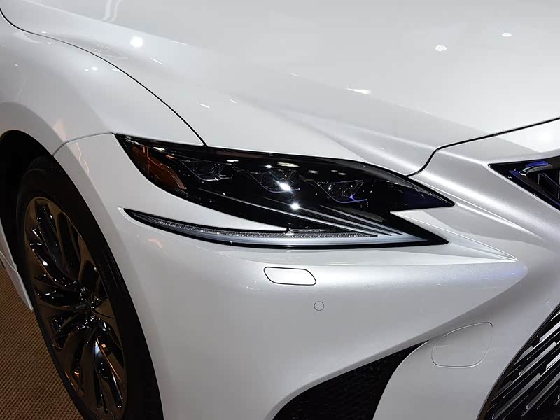 雷克萨斯 雷克萨斯ls 2019款 tri-p4