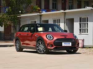 营销理念::mini就像热忠极限运动少年,它象征着年轻的街头的汽车文化