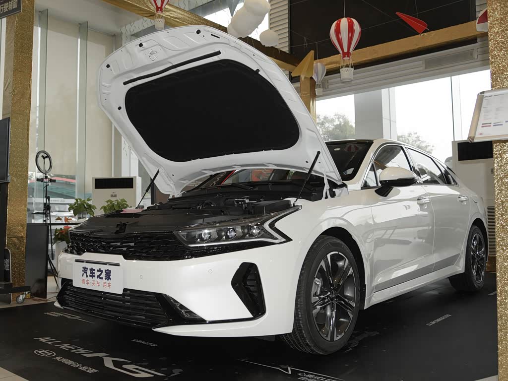 悦达起亚 起亚k5 2021款 380t gt-line 焕新版