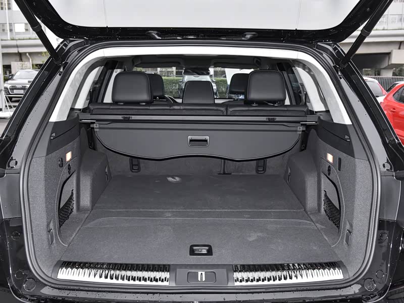 一汽红旗 红旗hs7 2022款 2.0t dct两驱智联旗畅版 五座